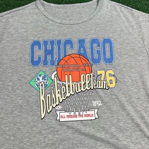 Womens‎ Chicago Basketball Team 76 International Series Gray T-Shirt Size XL